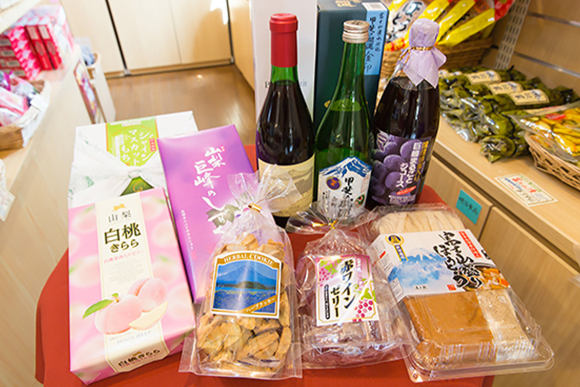 本館1F